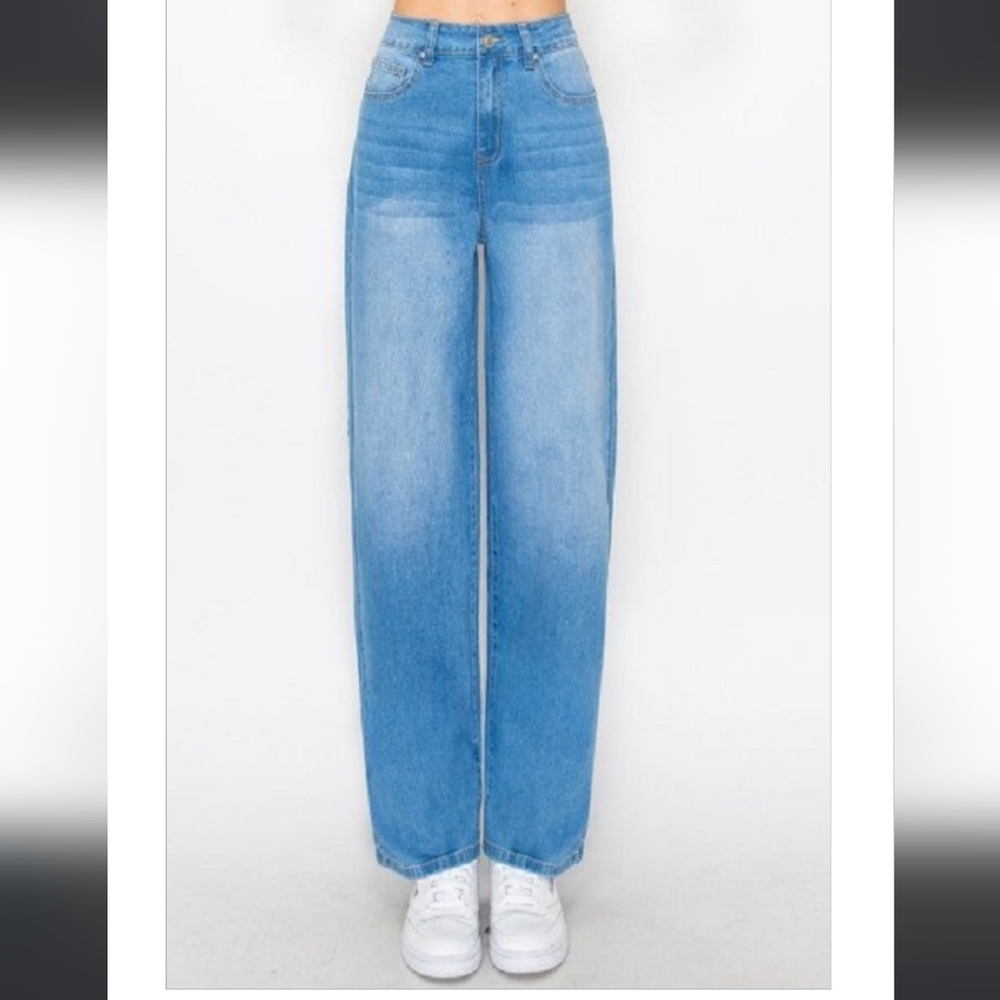 Basic Wide Leg Jeans